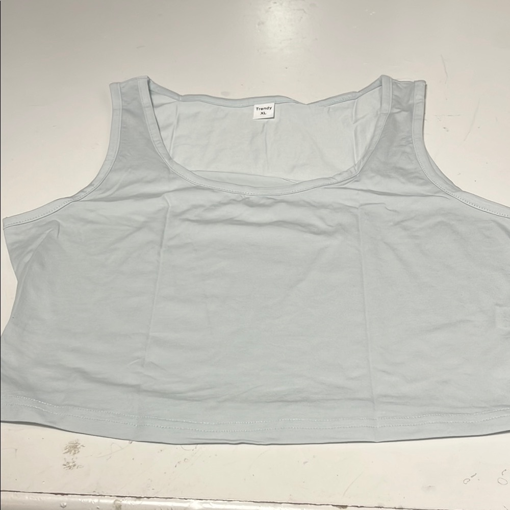 Amazon Trendy XL Women's Light Blue Cropped Basic Tank Top